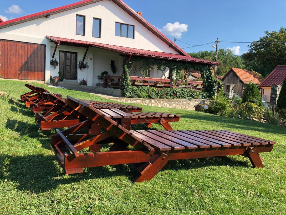 Casa De Vacanta Potoc Eksteriør billede