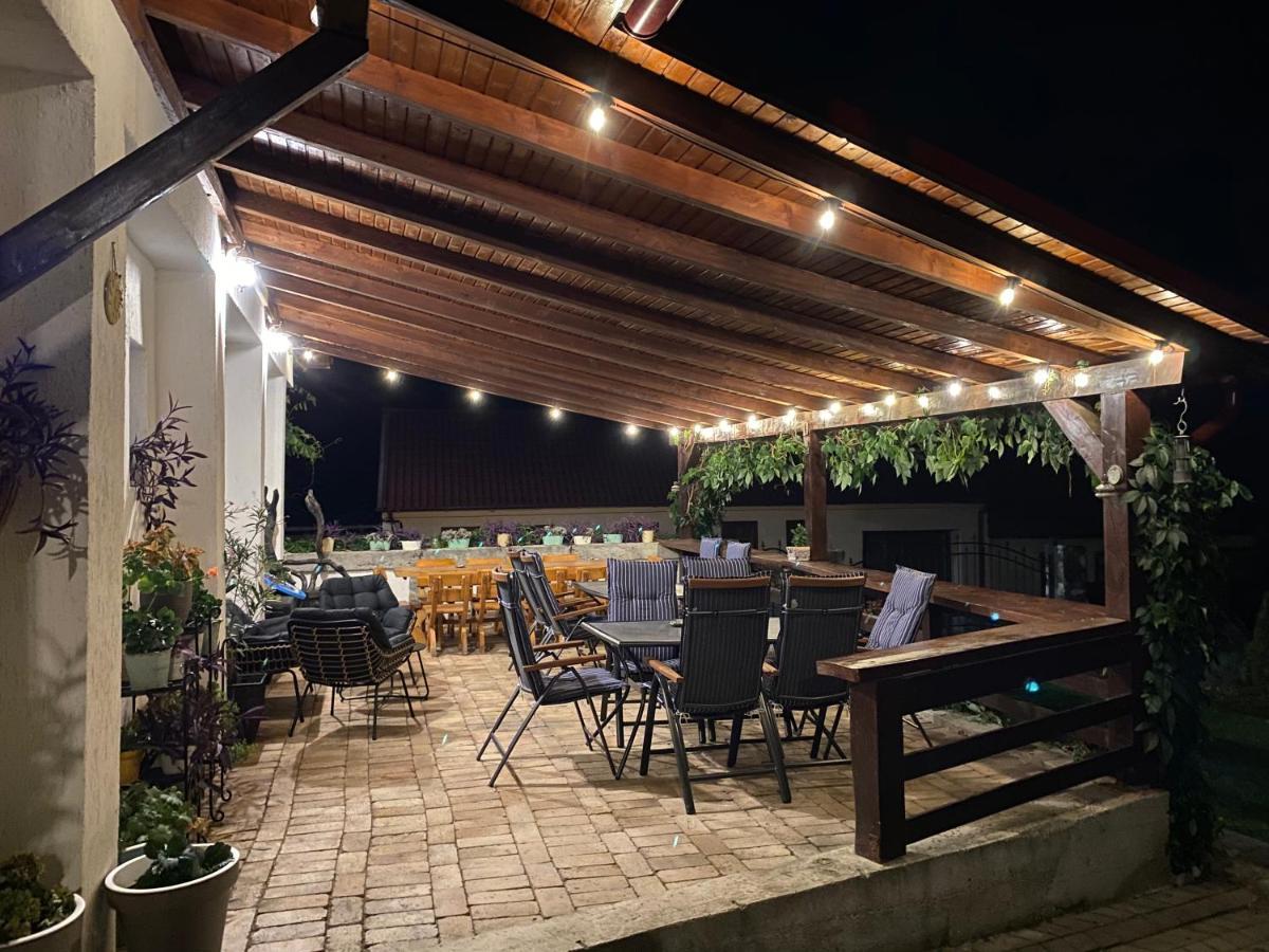 Casa De Vacanta Potoc Eksteriør billede