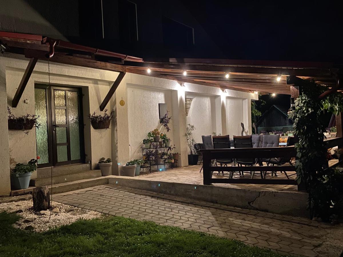 Casa De Vacanta Potoc Eksteriør billede