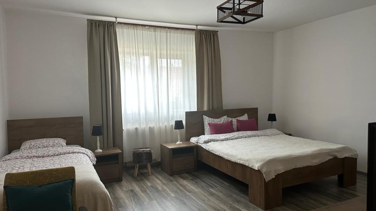 Casa De Vacanta Potoc Eksteriør billede